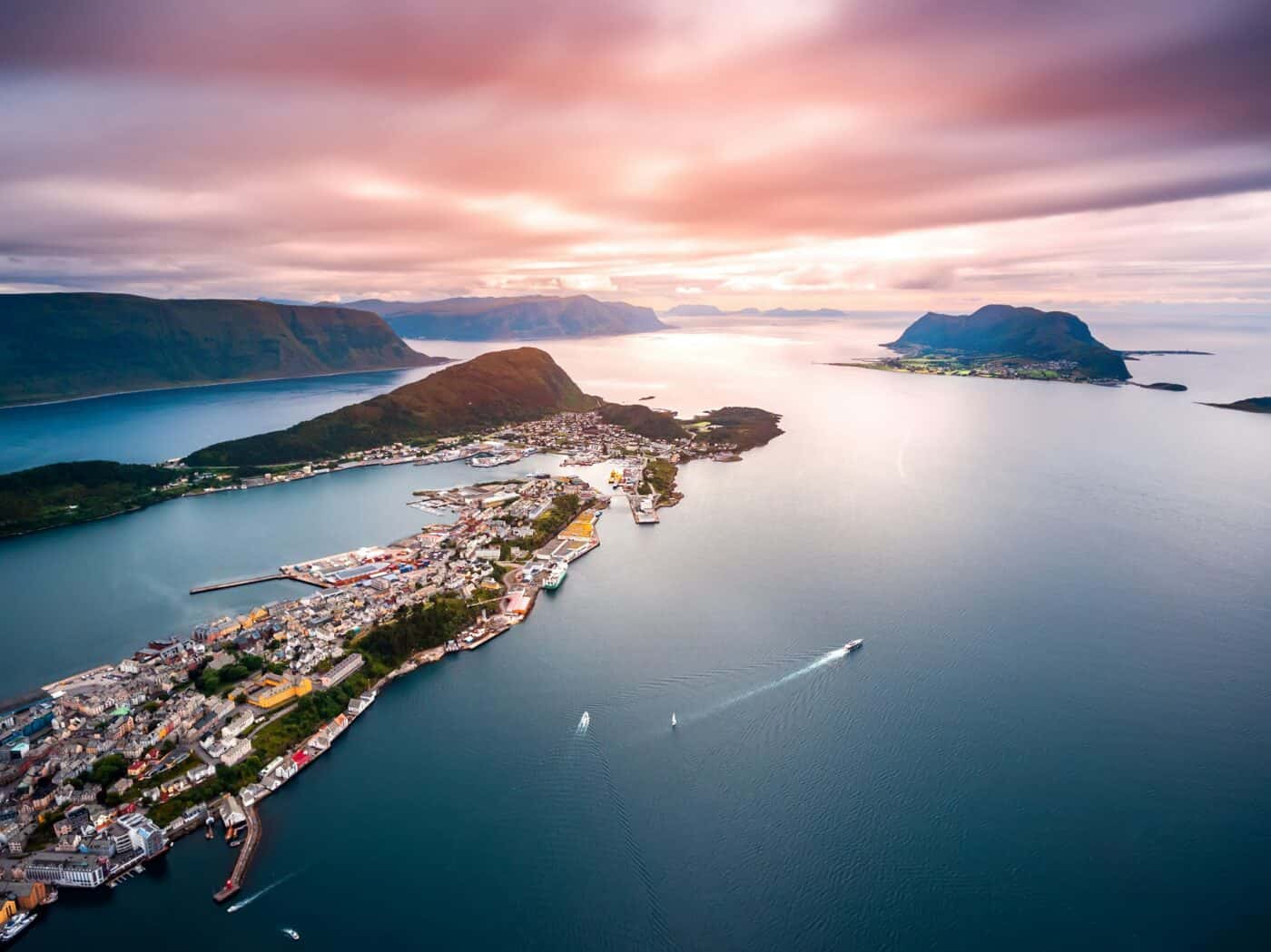 lofoten archipelago islands aerial photography e1712714862699.jpg
